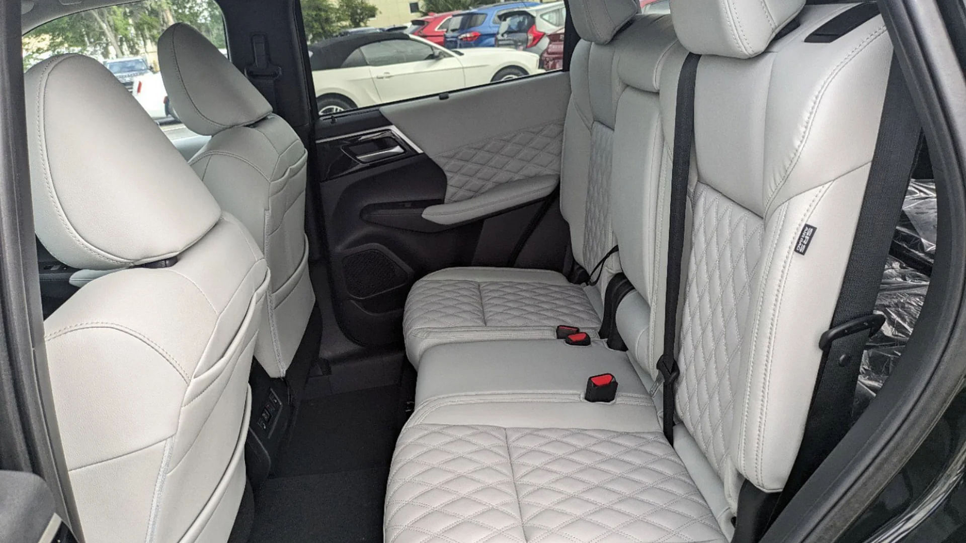 2024 Mitsubishi Outlander Rear Seats