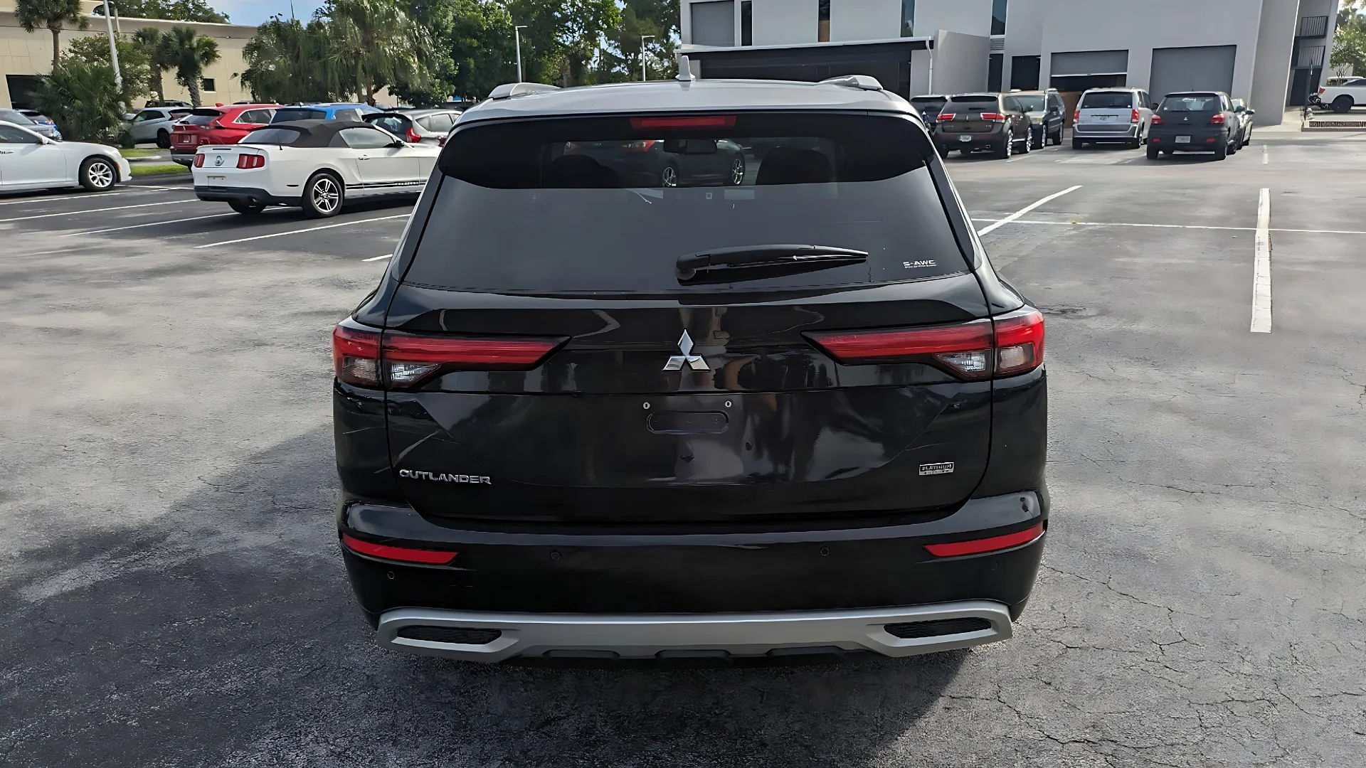 2024 Mitsubishi Outlander Exterior