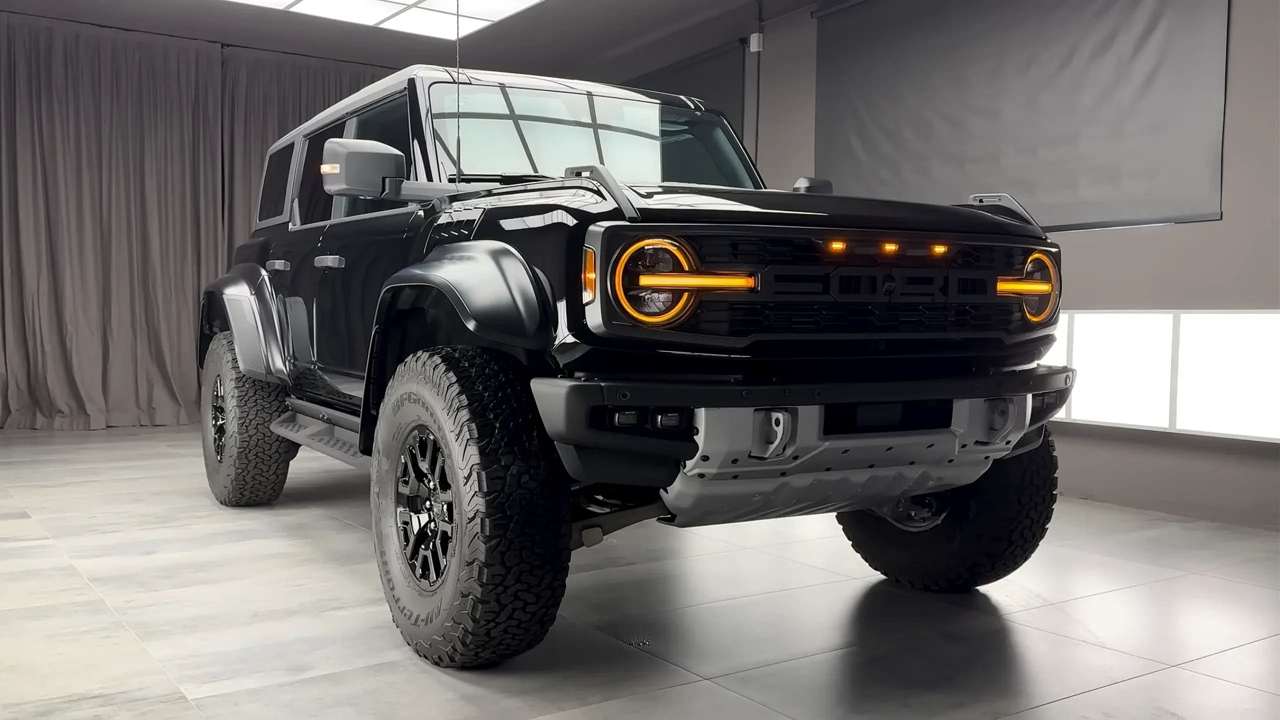 2024 Ford Bronco Raptor Front view